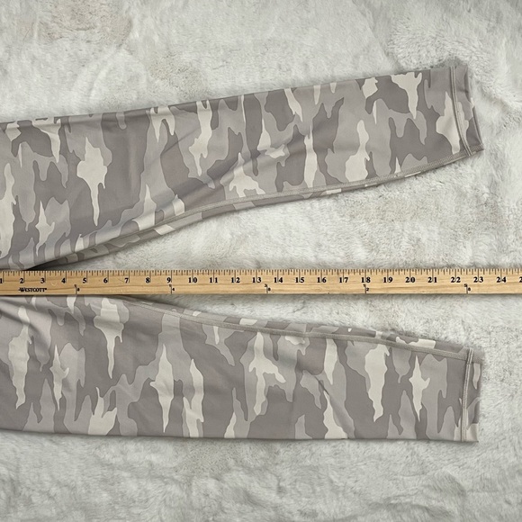 Athleta Women's Elation Camo 7/8 Tight Legging in Taupe Camo - Picture 8 of 16